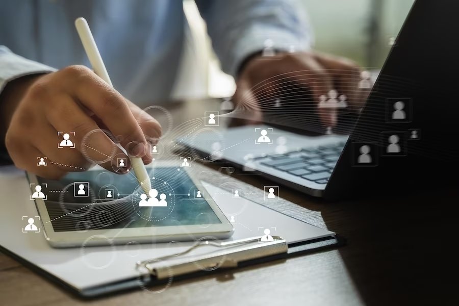 human-resources-management-crm-digital-concept-employees-recruitment-communication_36325-4158-_1_